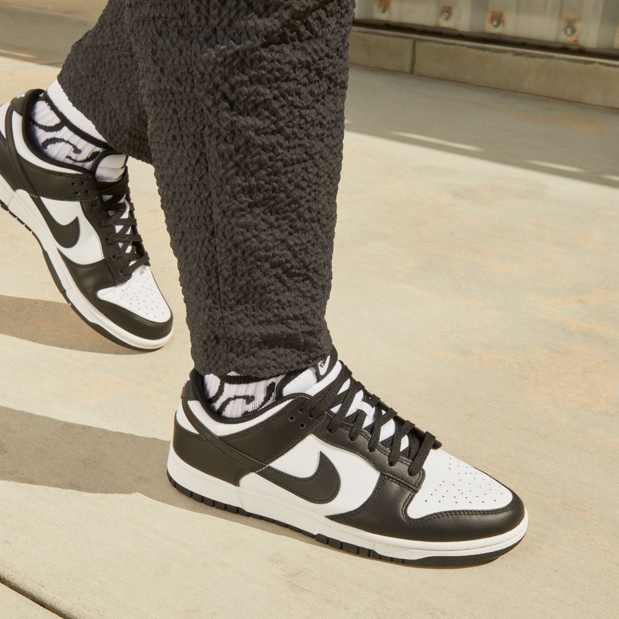 LEATHER          DUNK LOW PANDA