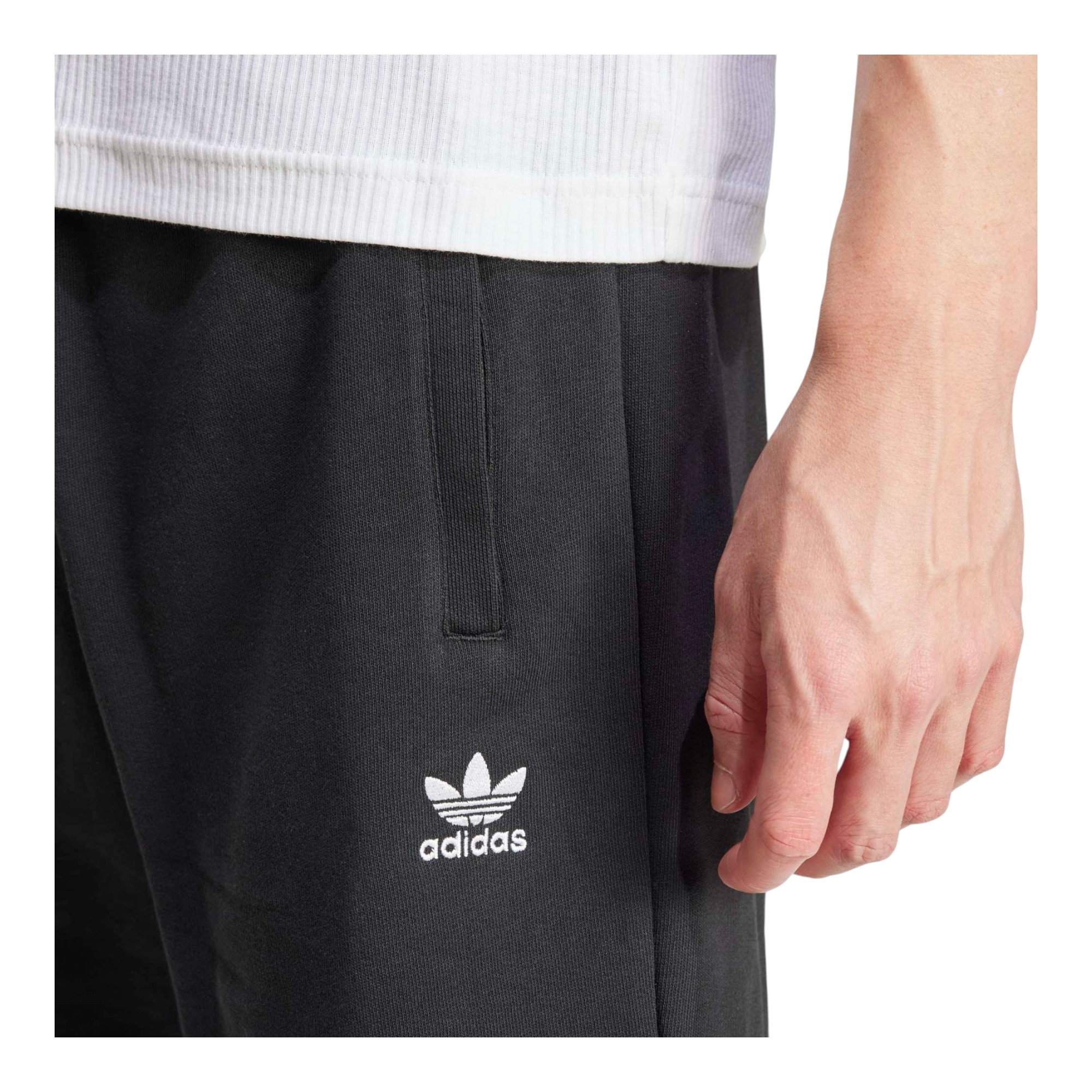 Short Essentials Trefoil